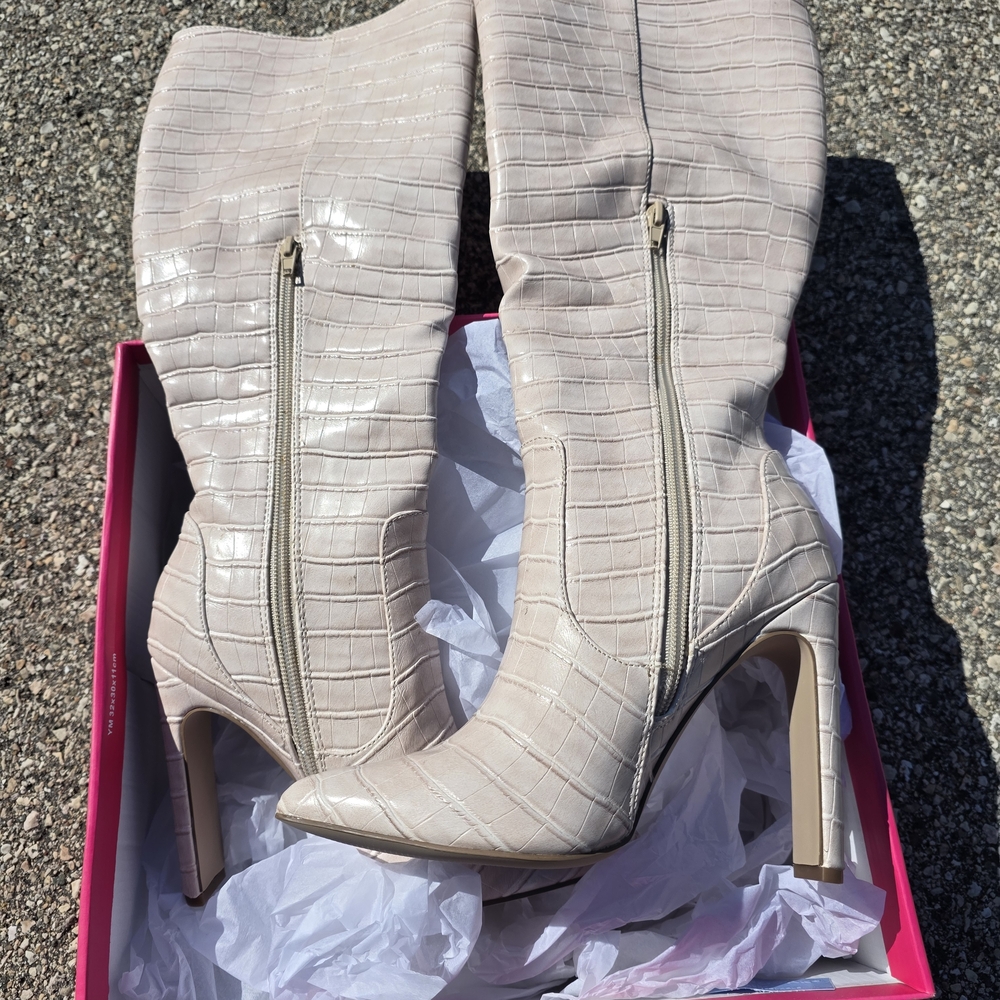 Shoe Dazzle Blush Croc-Pattern Evelina Heeled Boots